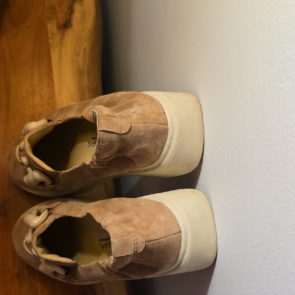 Softwaves Tan Suede Loafers with Cream Accents Size 7.5 - Picture 12 of 16